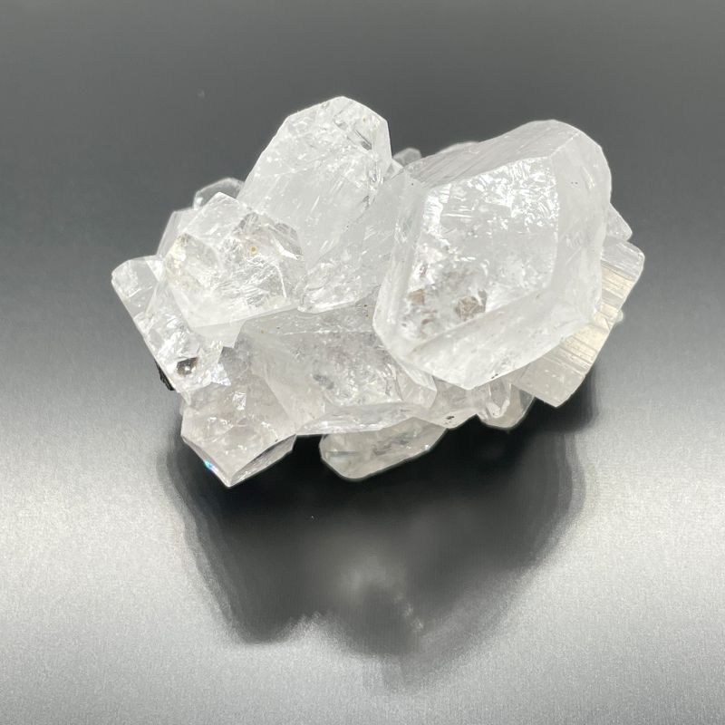 Set of 6 White Appophyllite Clusters 20-30mm