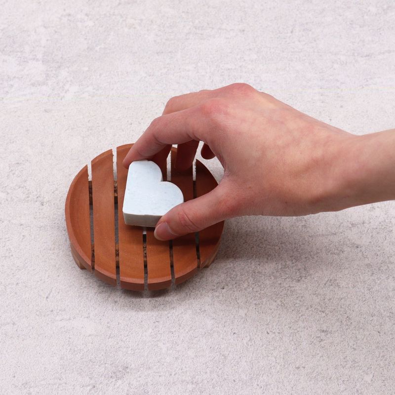 Classic Naseberry Soap Dish - Round