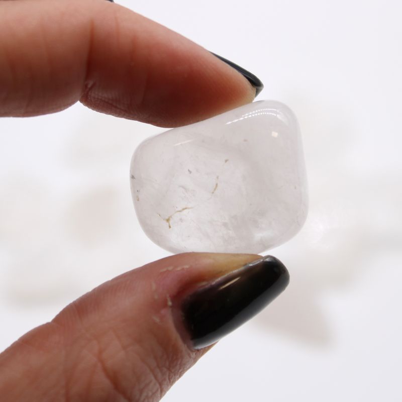 M Tumble Stone - Ice Quartz