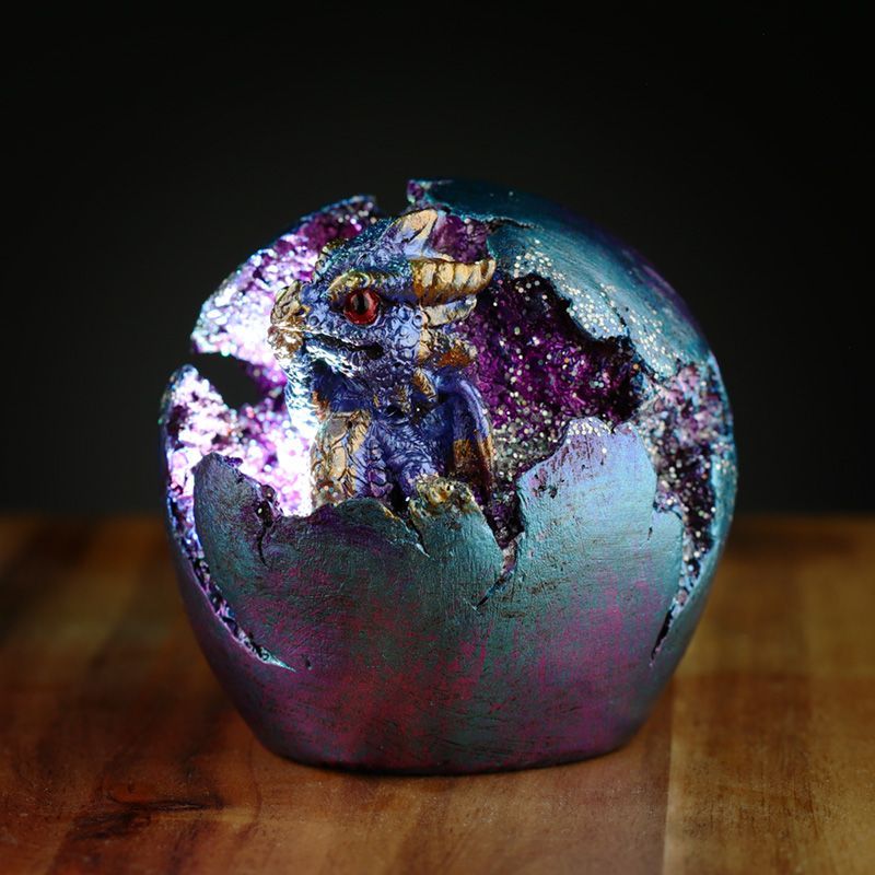 Baby Dragon LED Geode Hatching Dragon Egg (asst)