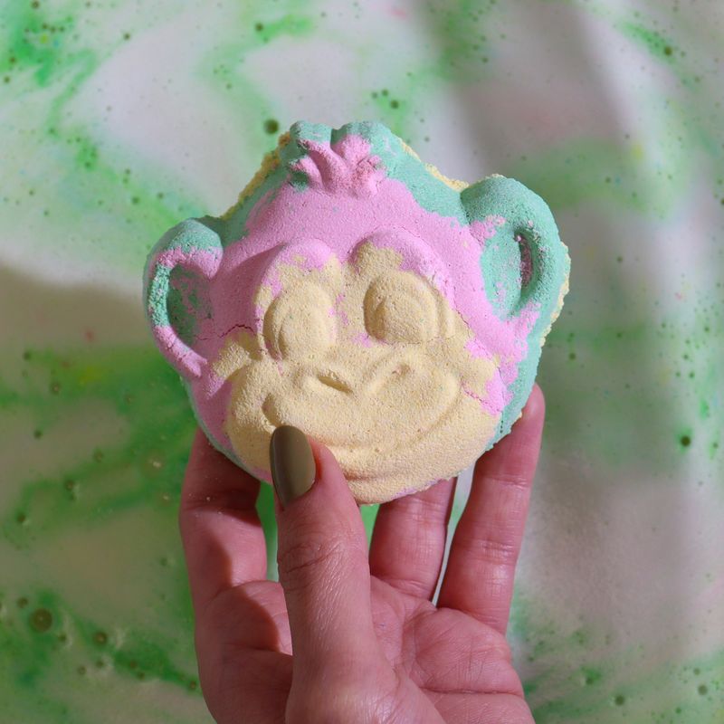 Monkey Bath Bomb 90g - Guava & Strawberry