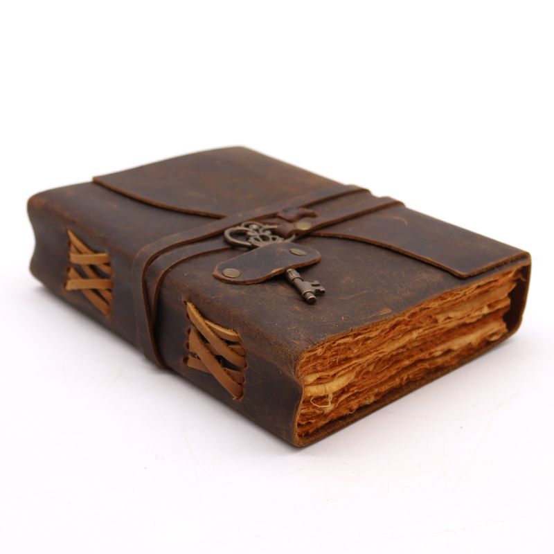 Oiled Leather & Key - 200 pages deckle-edged - 5x7"
