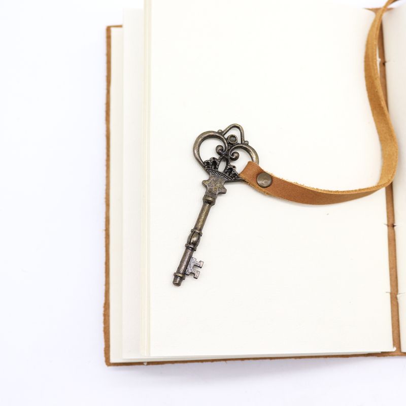 Oiled Tan Leather & Key - 200 pages - 5x7"