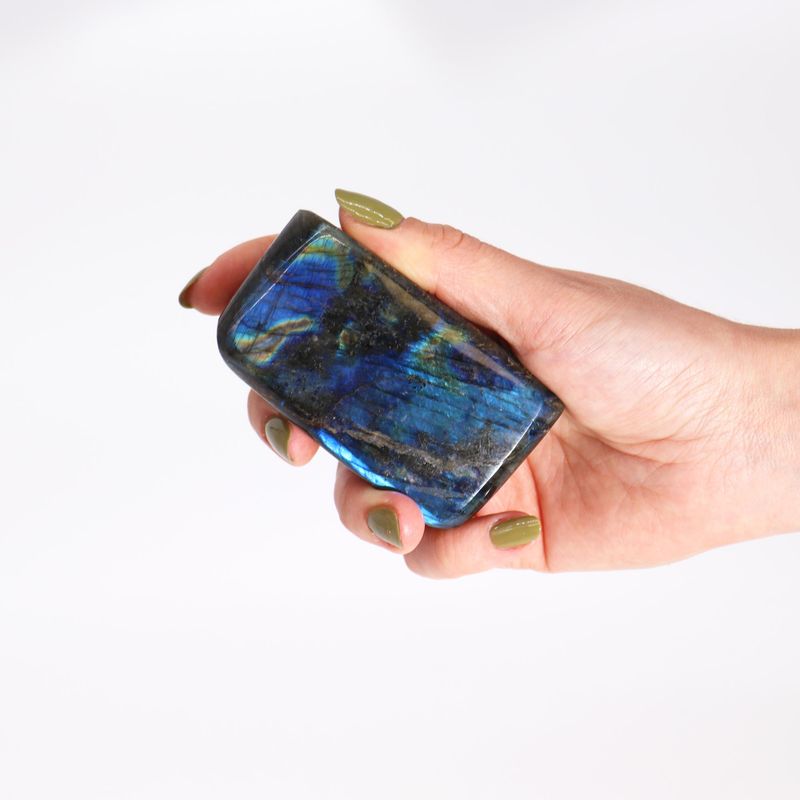 Madagascar Labradorite Medium Stones (approx 250-300gms 80-100mm)