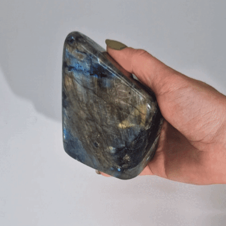 Madagascar Labradorite Large Stones (approx 550-750gms 110-140mm)