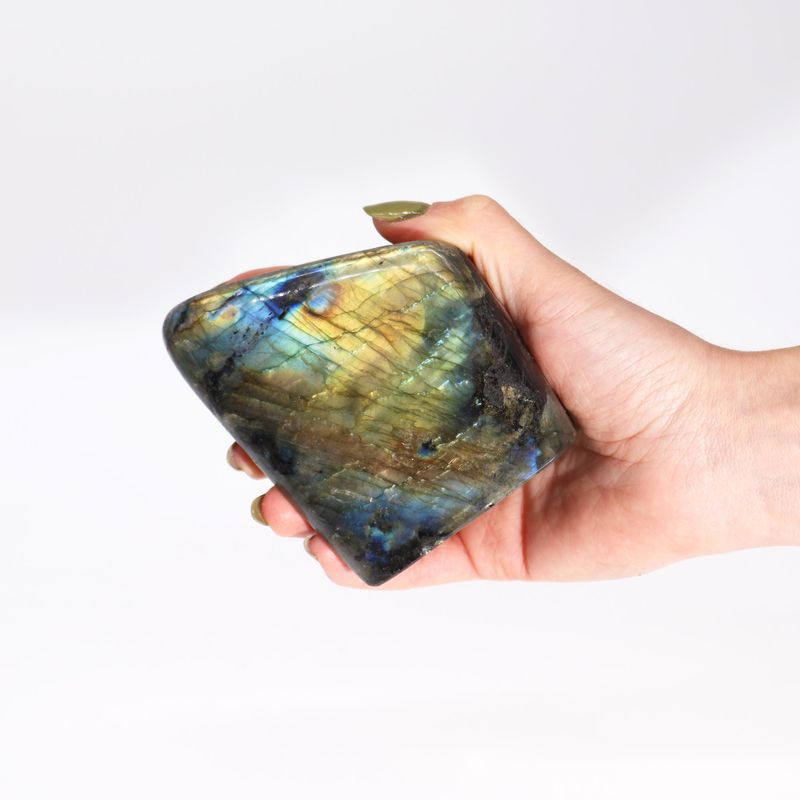 Madagascar Labradorite Large Stones (approx 550-750gms 110-140mm)