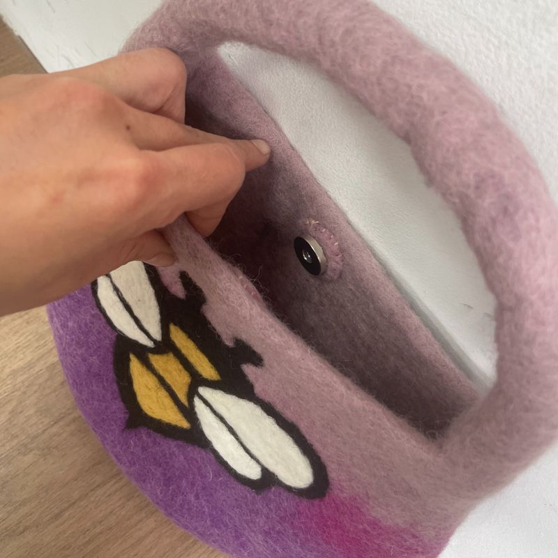 Water Felted Bee Bag - One Handle with Magnet - Lavender Shades