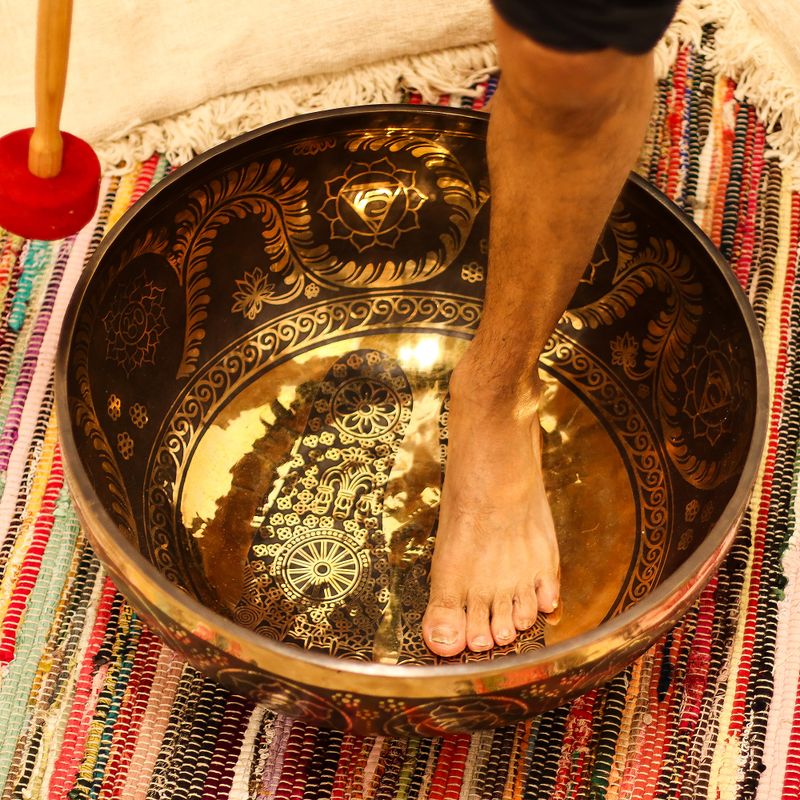 Engraved - Huge Vibrational Feet Standing Bowl - 50x20cm - 10.7kg
