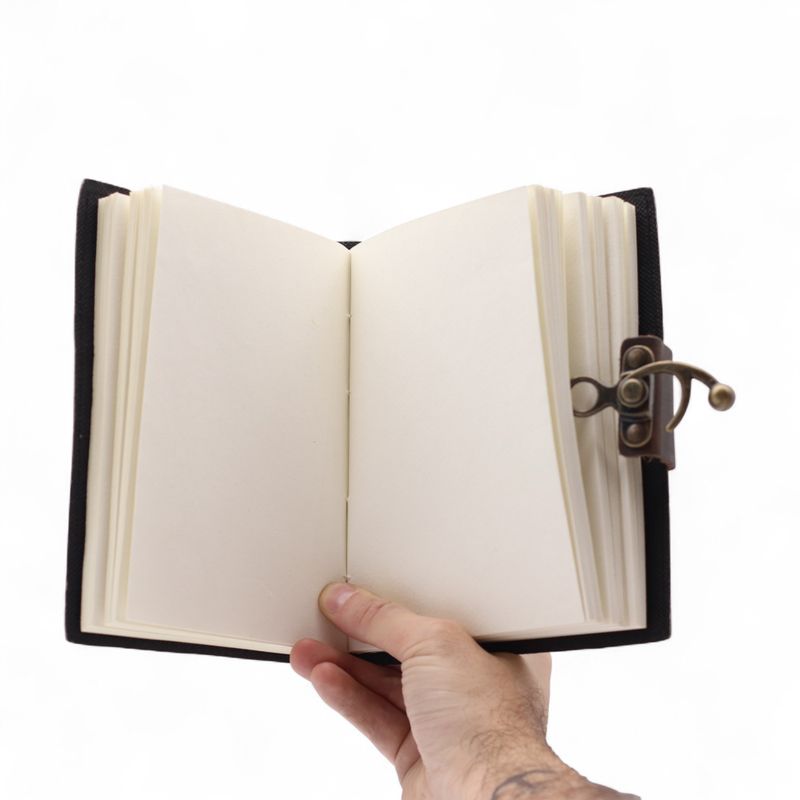 Leather Printed Notebook (7x5") - Never Give Up On Your Dreams - 200 Pages