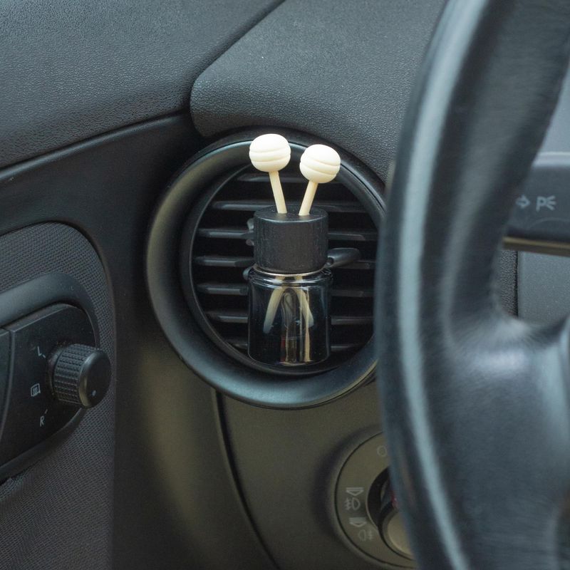 Black - Car Diffuser Vent Attach Bottles - 8ml - (3 assorted designs x 4)
