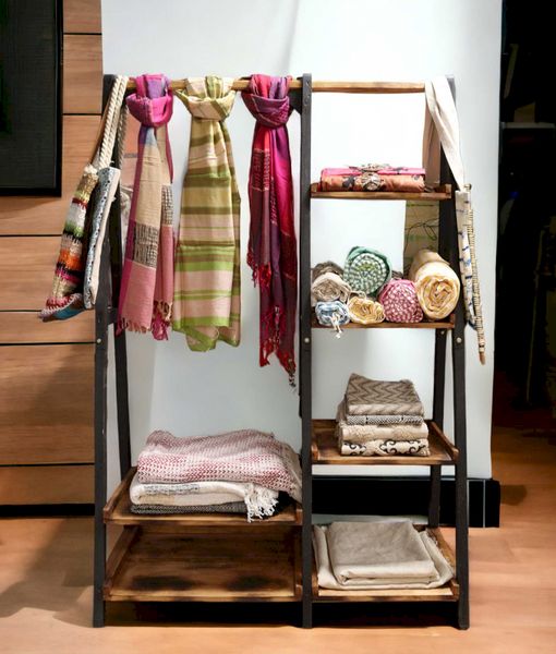 Retail Storage Shelves Displays