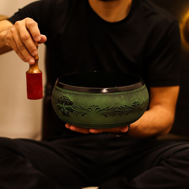 Extra Loud - Mushroom Singing Bowl - 23x10.5cm 1.3kg - Moss Green