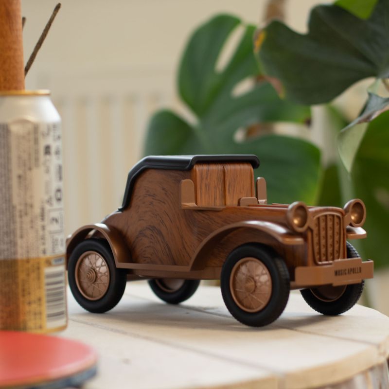 Classic Vintage Car Speaker and Phone Holder - 5W Bluetooth 5.0 Approx. 4–6 hours 1500mAh