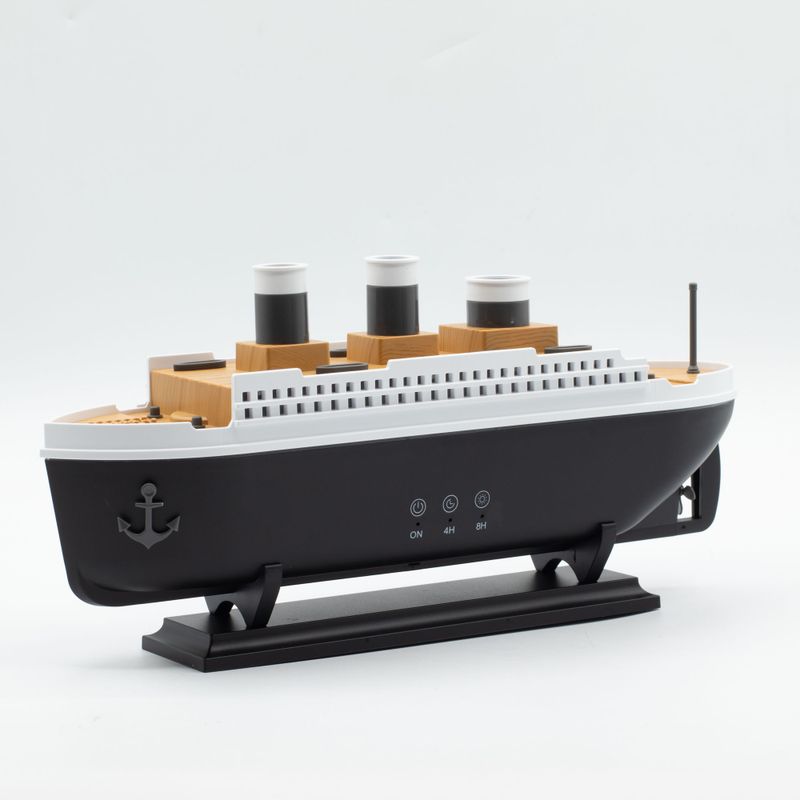 Titanic Ship Model - Puff Effect - Colour Change - Remote