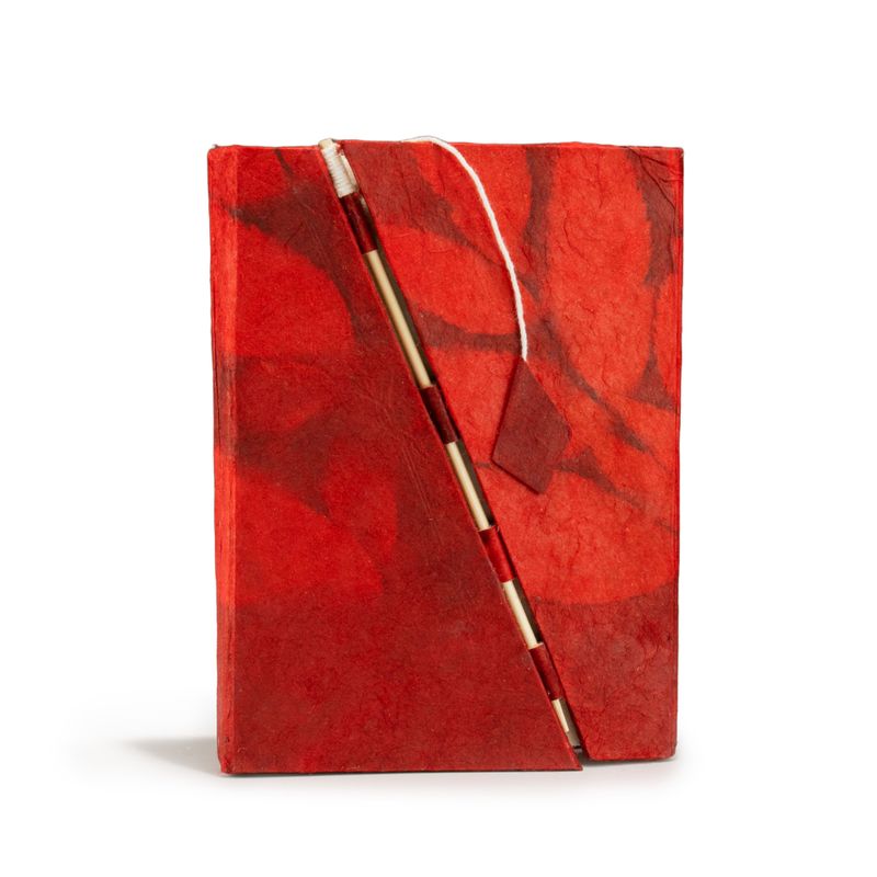 Med Lokta Bold Floral Bamboo Lock Notebook (15x12cm) - 45 leafs - Ruby