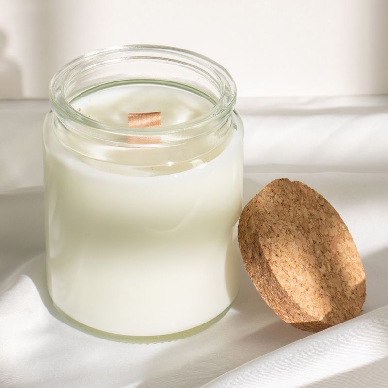Unlabeled Woodwick Soy Candle - Leaves and Linen
