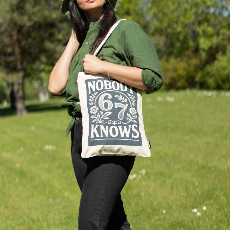 Iconic Toni Tote Bag - Nobody Knows 67 (41x31cm) - Natural 10oz - Inside pocket and zip closure