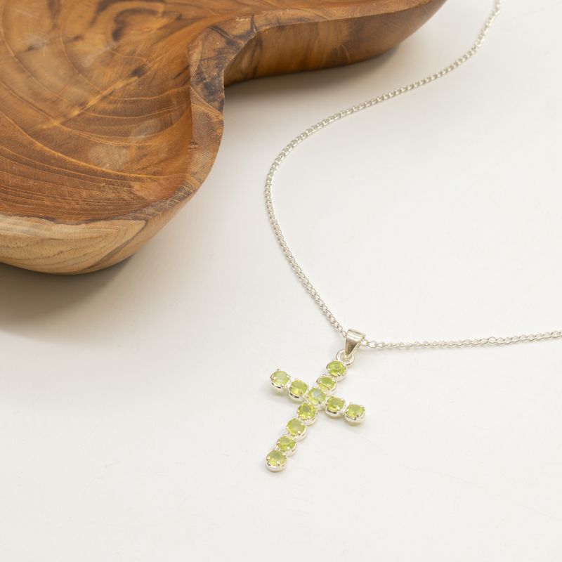 Indian Devotional Pendants - Silver Plated (45cm Chain)- Peridot Crucifix