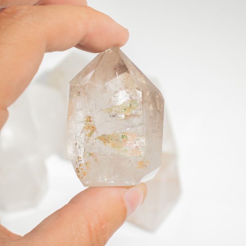 Bulk Gemstone Points approx 5cm (0.4KG) - Clear Quartz (approx 8 pieces)