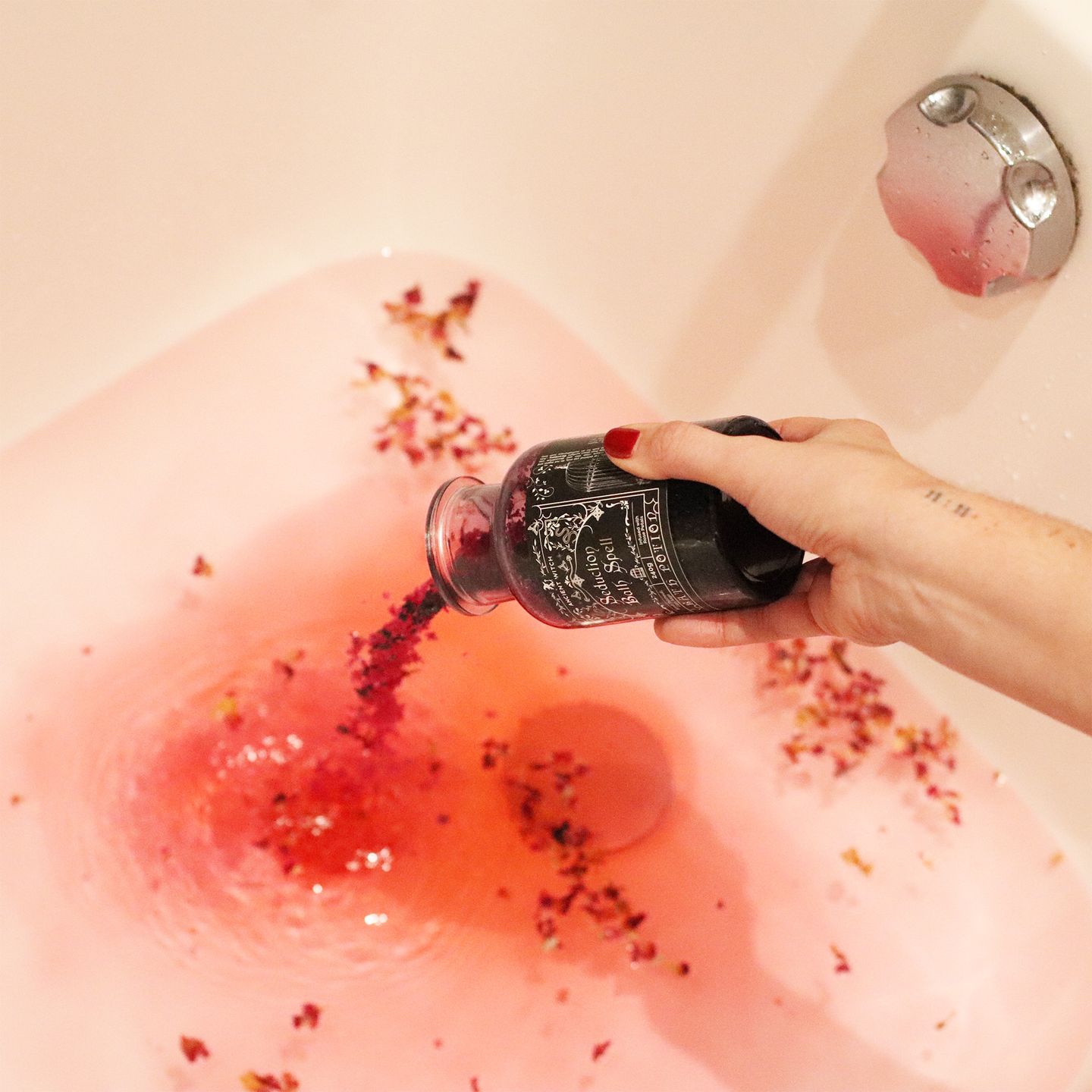 Ancient Witch Bath Spell Potion