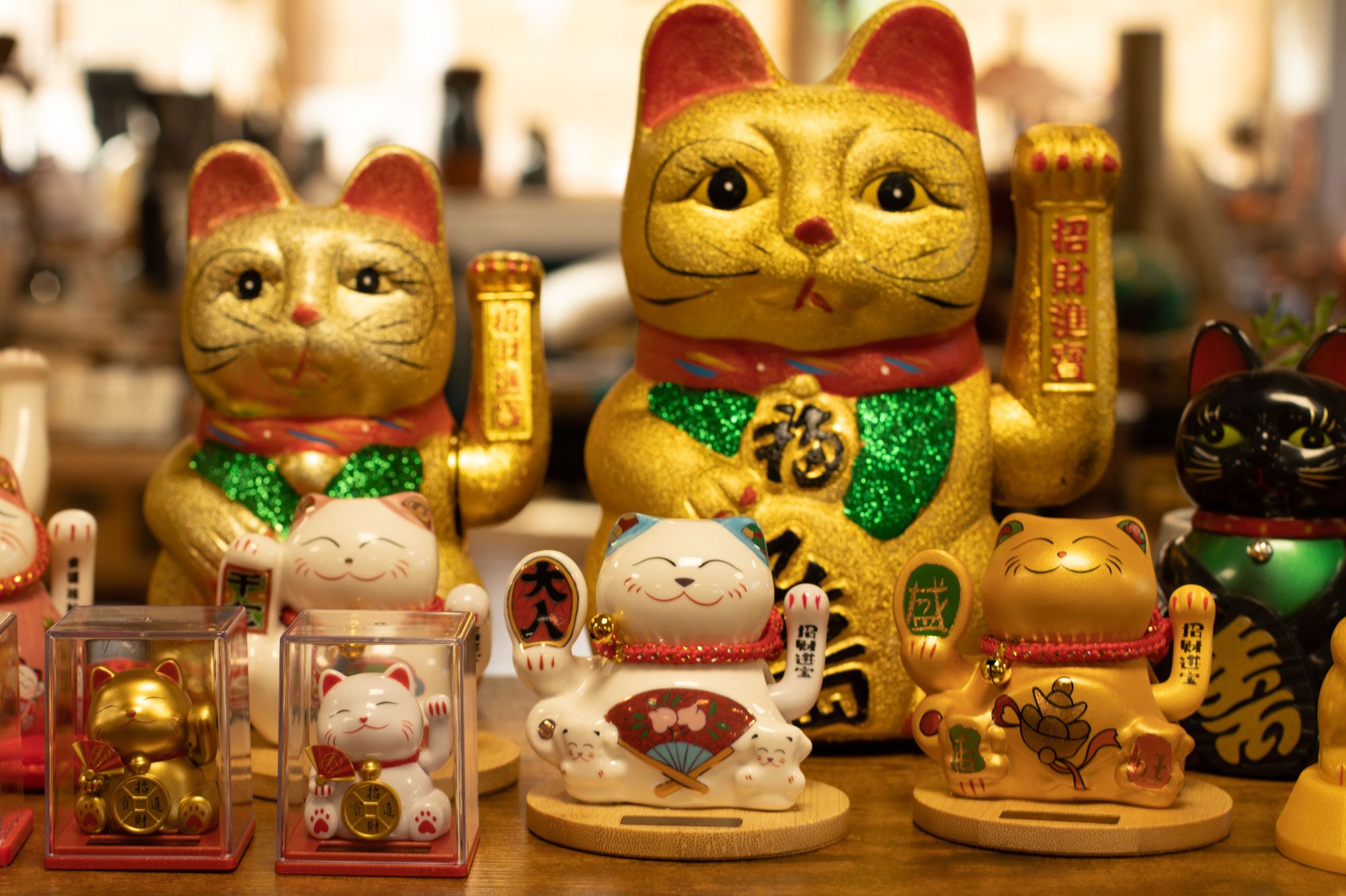 Lucky Waving Chinese Cats