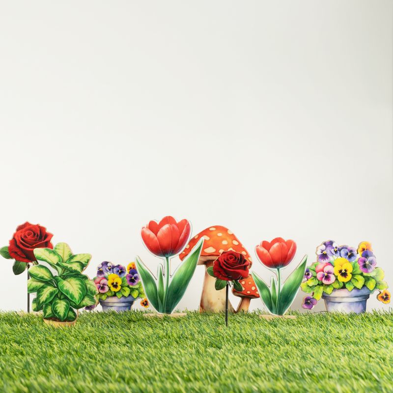 Wooden House Plants - Medium Redcap Mushroom