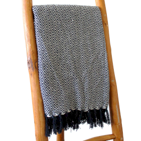 Boho Comfort Throw - 125x150cm - Navy Zigzag