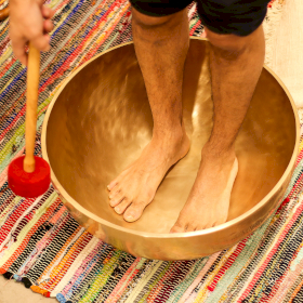 Plain - Huge Vibrational Feet Standing Bowl - 50x20cm - 10.7kg
