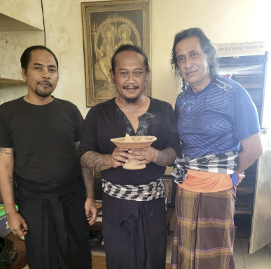 three wise incense men of Ubud - Ancient Wisdom Giftware Wholesaler